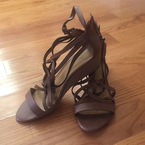 Melrose and market wedges